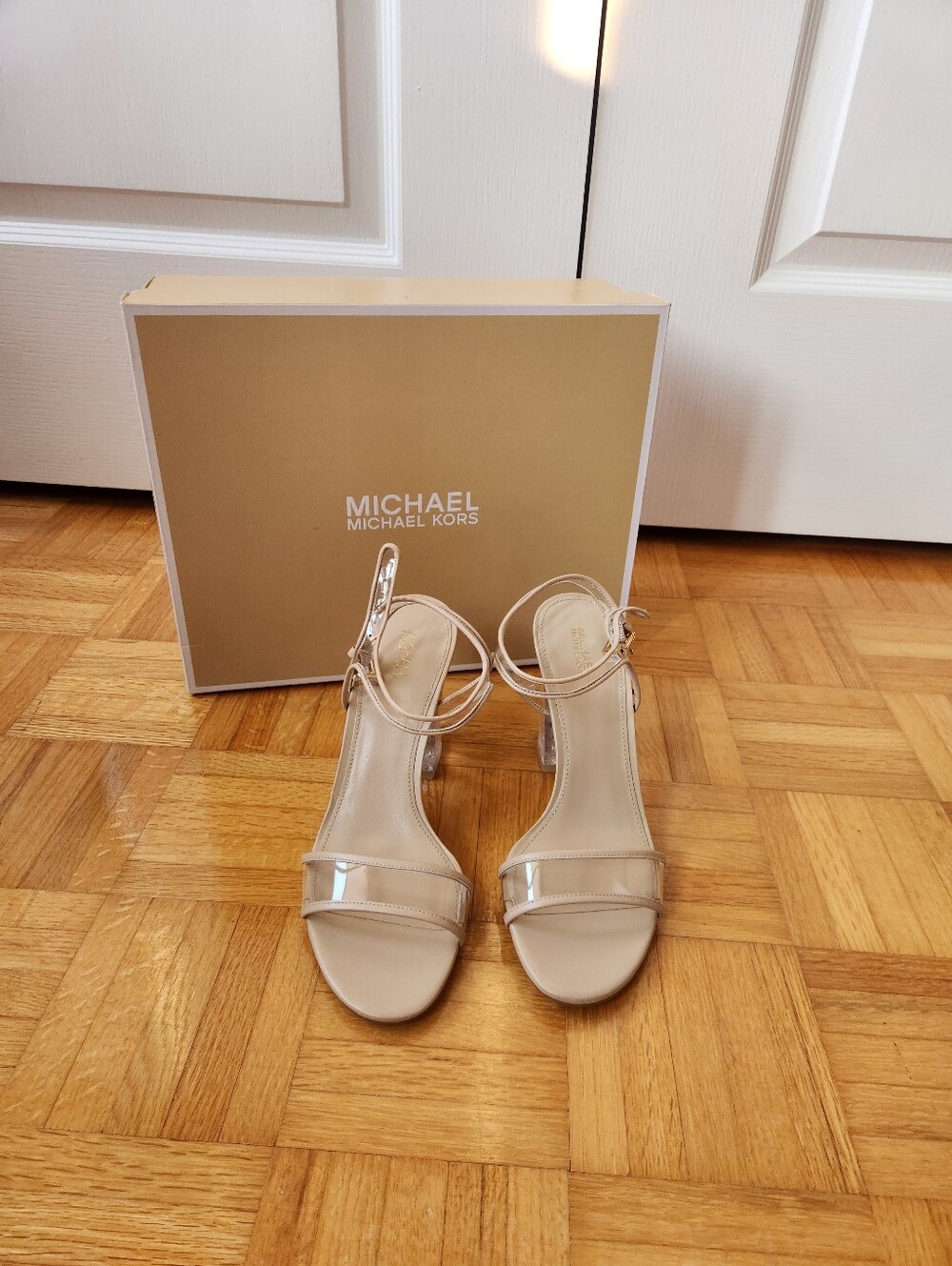 NWT Michael Kors Beige Clear Block Heel Strappy Sandals - Picture 3 of 4